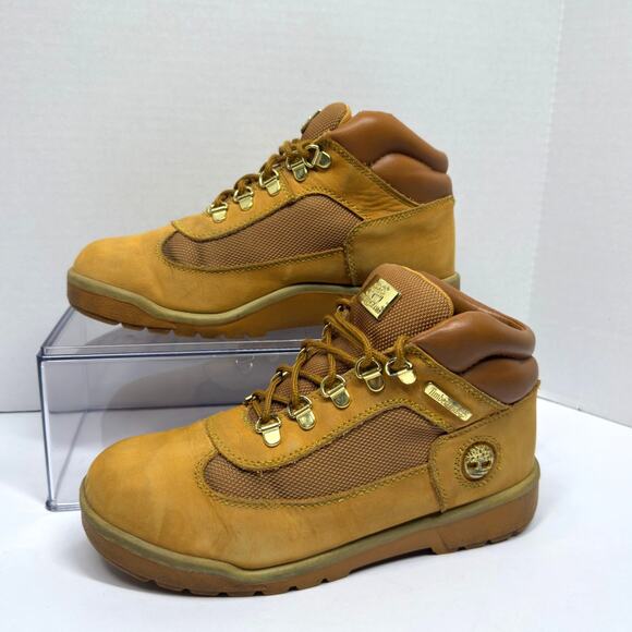 Timberland Boots Wheat Gold Emblem Hiking Outdoors Casual Preppy Womens Size 6.5 - Picture 2 of 11
